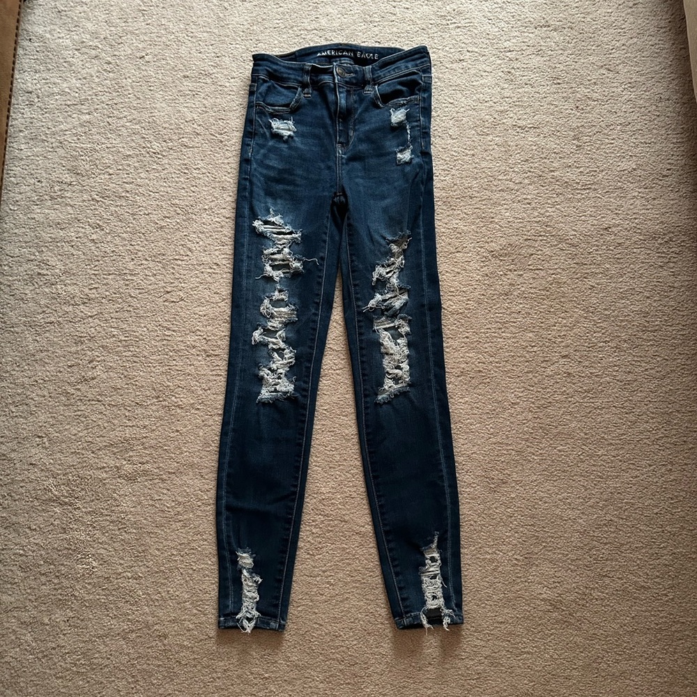 american eagle ripped skinny jeans